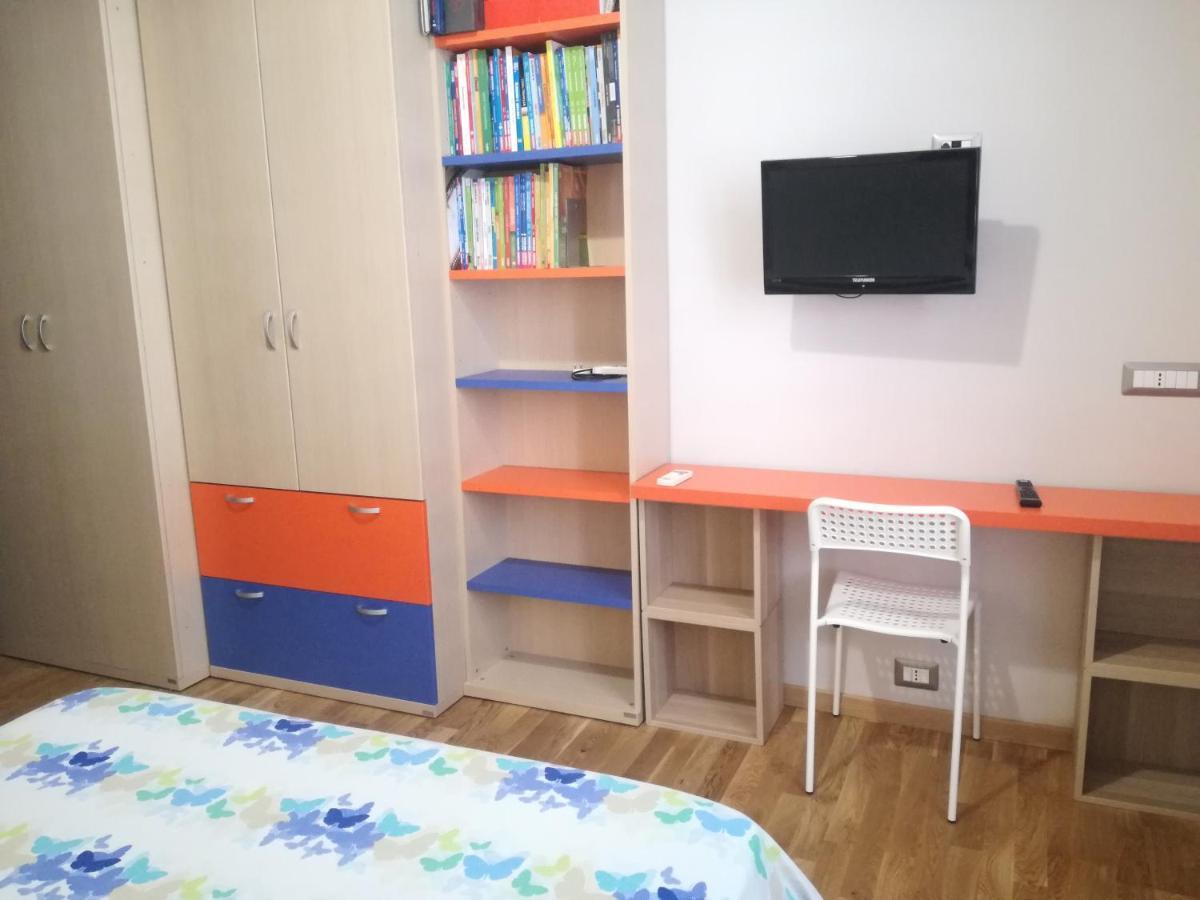 Apartment Sole And Luna In City Center คาตาเนีย ภายนอก รูปภาพ